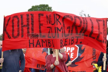 Bildrechte Manuela Hillekamps # | Manuela Hillekamps | <a href=/confor2/?bld=75822&t=d&pst=75819&aid=613&dc=1148&i1=Manuela%20Hillekamps><strong>Download...</strong></a> |