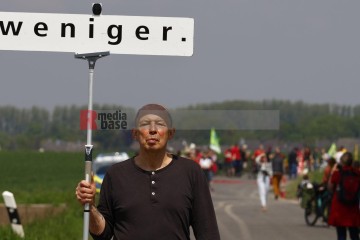 Bildrechte Manuela Hillekamps # | Manuela Hillekamps | <a href=/confor2/?bld=75826&t=d&pst=75819&aid=613&dc=1214&i1=Manuela%20Hillekamps><strong>Download...</strong></a> |