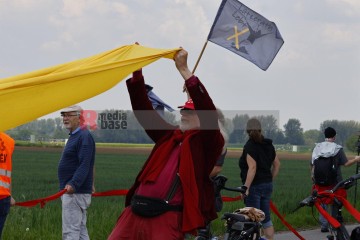 Bildrechte Manuela Hillekamps # | Manuela Hillekamps | <a href=/confor2/?bld=75827&t=d&pst=75819&aid=613&dc=1226&i1=Manuela%20Hillekamps><strong>Download...</strong></a> |