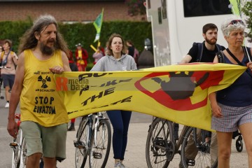 Bildrechte Manuela Hillekamps # | Manuela Hillekamps | <a href=/confor2/?bld=75833&t=d&pst=75819&aid=613&dc=1314&i1=Manuela%20Hillekamps><strong>Download...</strong></a> |