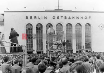 X Weltfestspiele – 1973 Berlin DDR <i>Bild 76276 Denner</i><br><a href=/confor2/?bld=76276&pst=76275&aid=86>Download (Anfrage)</a>  /  <a href=/?page_id=76275#jig2>zur Galerie</a>