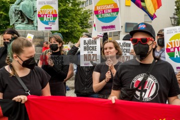 Protest gegen AfD-Kunfgebung in Magdeburg <i>Bild 76214 Christian Schneider</i><br><a href=/confor2/?bld=76214&pst=76109&aid=615>Download (Anfrage)</a>  /  <a href=/?page_id=76109#jig2>zur Galerie</a>