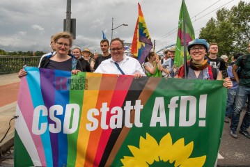 Demo gegen den Bundesparteitag der AfD in Magdeburg <i>Bild 76426 Christian Schneider</i><br><a href=/confor2/?bld=76426&pst=0&aid=615>Download (Anfrage)</a>  /  <a href=/?page_id=0#jig2>zur Galerie</a>