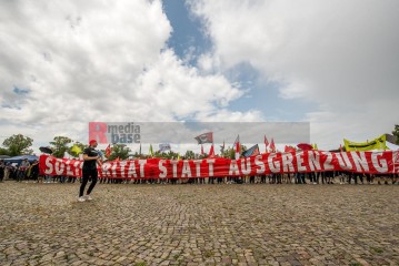 Demo gegen den Bundesparteitag der AfD in Magdeburg <i>Bild 76435 Christian Schneider</i><br><a href=/confor2/?bld=76435&pst=0&aid=615>Download (Anfrage)</a>  /  <a href=/?page_id=0#jig2>zur Galerie</a>
