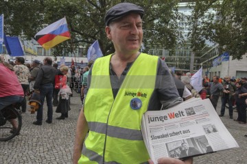 3. Oktober - Höchste Zeit für Friedenspolitik | Rudi Denner/R-mediabase / R-mediabase | <a href=/confor2/?bld=77270&t=d&pst=77258&aid=86&dc=1341&i1=Rudi%20Denner/R-mediabase%20/%20R-mediabase><strong>Download Bild 77270...</strong></a> |