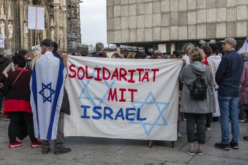 Solidarität mit Israel <i>Bild 77362 Perschke</i><br><a href=/confor2/?bld=77362&pst=77349&aid=71>Download (Anfrage)</a>  /  <a href=/?page_id=77349#jig2>zur Galerie</a>