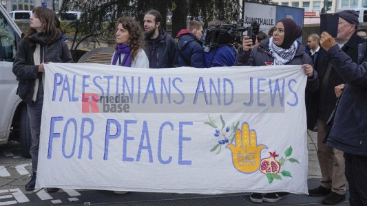 Palistinians and Jews FOR PEACE <i>Bild 77738 jovofoto</i><br><a href=/email-download/?bld=77738><strong>DirektDownload</strong></a>