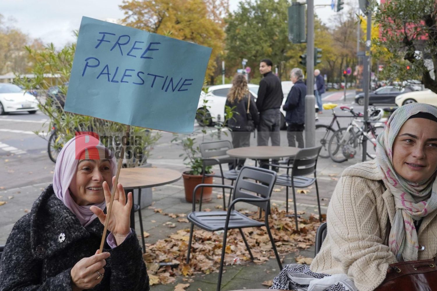 Palistinians and Jews FOR PEACE <i>Bild jovofoto/R-mediabase</i> <br><a href=/confor2/?bld=77771&pst=77735&aid=23&dc=1546&i1=jovofoto/R-mediabase>Anfrage Download Bild 77771</a>  <a href=/wp-admin/post.php?post=77771&action=edit> / Edit</a><br><a href=/?p=77735>Zum Beitrag 77735</a>