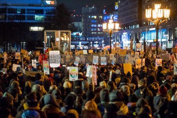 Große Kundgebung: Auf die Straße! gegen die nazistischen Deportationspläne von AfD & Co. | Christian Schneider | <a href=/confor2/?bld=78549&t=d&pst=78488&aid=615&dc=1127&i1=Christian%20Schneider><strong>Download Bild 78549...</strong></a> |