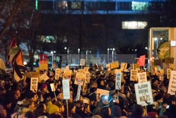 Große Kundgebung: Auf die Straße! gegen die nazistischen Deportationspläne von AfD & Co. | Christian Schneider | <a href=/confor2/?bld=78519&t=d&pst=78488&aid=615&dc=1114&i1=Christian%20Schneider><strong>Download Bild 78519...</strong></a> |