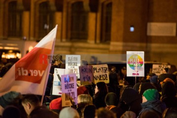 Große Kundgebung: Auf die Straße! gegen die nazistischen Deportationspläne von AfD & Co. | Christian Schneider | <a href=/confor2/?bld=78521&t=d&pst=78488&aid=615&dc=1114&i1=Christian%20Schneider><strong>Download Bild 78521...</strong></a> |