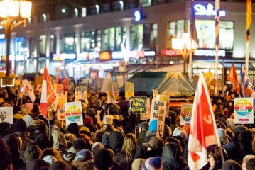 Große Kundgebung: Auf die Straße! gegen die nazistischen Deportationspläne von AfD & Co. | Christian Schneider | <a href=/confor2/?bld=78523&t=d&pst=78488&aid=615&dc=1118&i1=Christian%20Schneider><strong>Download Bild 78523...</strong></a> |