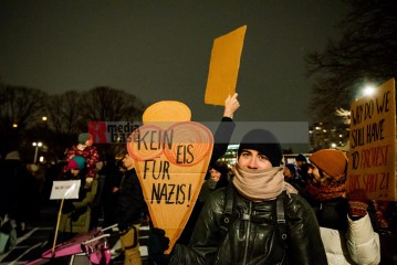 Große Kundgebung: Auf die Straße! gegen die nazistischen Deportationspläne von AfD & Co. | Christian Schneider | <a href=/confor2/?bld=78530&t=d&pst=78488&aid=615&dc=1121&i1=Christian%20Schneider><strong>Download Bild 78530...</strong></a> |