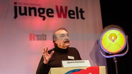 Niedergang der Vernunft, Irrationalismus und Faschisierung: Rechte Machtergreifungsstrategien, Ignacio Ramonet (Attac) | jovofoto / R-mediabase | <a href=/confor2/?bld=78640&t=d&pst=78611&aid=23&dc=1159&i1=jovofoto%20/%20R-mediabase><strong>Download Bild 78640...</strong></a>  |