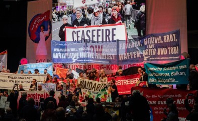 Manifestation, Für einen gerechten Fieden in Nahost | jovofoto / R-mediabase | <a href=/confor2/?bld=78664&t=d&pst=78611&aid=23&dc=1648&i1=jovofoto%20/%20R-mediabase><strong>Download Bild 78664...</strong></a>  |