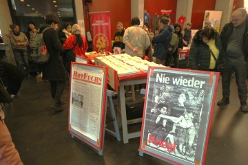 Informationsstand | Rudi Denner/R-mediabase / R-mediabase | <a href=/confor2/?bld=79199&t=d&pst=&aid=86&dc=1331&i1=Rudi%20Denner/R-mediabase%20/%20R-mediabase><strong>Download Bild 79199...</strong></a>  |