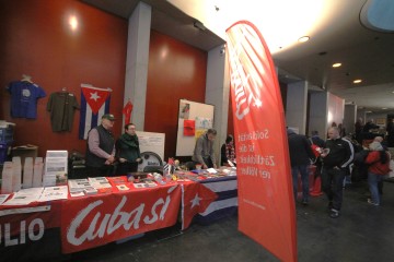 Stand der Cuba Si | Rudi Denner/R-mediabase / R-mediabase | <a href=/confor2/?bld=79201&t=d&pst=&aid=86&dc=1334&i1=Rudi%20Denner/R-mediabase%20/%20R-mediabase><strong>Download Bild 79201...</strong></a>  |