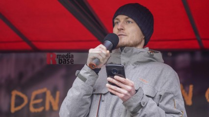 Jonathan Beullens - Hochschule für den Frieden, Ja zur Zivilklausel | jovofoto / R-mediabase | <a href=/confor2/?bld=80740&t=d&pst=80673&aid=23&dc=1722&i1=jovofoto%20/%20R-mediabase><strong>Download Bild 80740...</strong></a> |