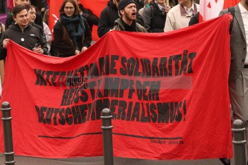 Ostermarsch 2024 - Kundgebung am Samstag, 30. März in Köln | Manuela Hillekamps | <a href=/confor2/?bld=81337&t=d&pst=81299&aid=613&dc=1324&i1=Manuela%20Hillekamps><strong>Download Bild 81337...</strong></a> |