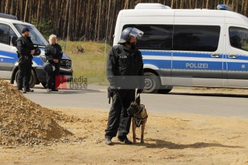 Disrupt/Tesla, Samstag, 11.05.2024 | Manuela Hillekamps | <a href=/confor2/?bld=82312&t=d&pst=82293&aid=613&dc=1532&i1=Manuela%20Hillekamps><strong>Download Bild 82312...</strong></a> |