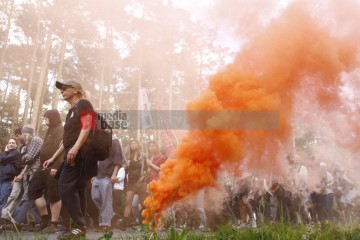 Disrupt/Tesla, Samstag, 11.05.2024 | Manuela Hillekamps | <a href=/confor2/?bld=82316&t=d&pst=82293&aid=613&dc=1556&i1=Manuela%20Hillekamps><strong>Download Bild 82316...</strong></a> |