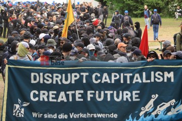 Disrupt/Tesla, Freitag, 10. Mai 2024 | Manuela Hillekamps | <a href=/confor2/?bld=82264&t=d&pst=82240&aid=613&dc=0859&i1=Manuela%20Hillekamps><strong>Download Bild 82264...</strong></a> |