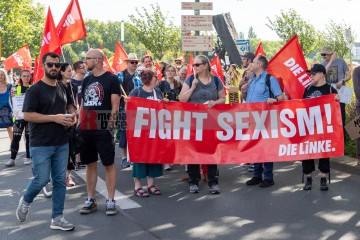 Großdemonstration “Gemeinsam Laut – Gesicht zeigen gegen Hass und Hetze” | redpicture | <a href=/confor2/?bld=82797&t=d&pst=82795&aid=81&dc=0644&i1=redpicture><strong>Download Bild 82797...</strong></a> |