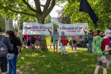 Großdemonstration “Gemeinsam Laut – Gesicht zeigen gegen Hass und Hetze” | redpicture | <a href=/confor2/?bld=82798&t=d&pst=82795&aid=81&dc=0644&i1=redpicture><strong>Download Bild 82798...</strong></a> |