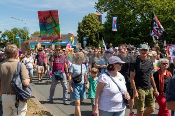 Großdemonstration “Gemeinsam Laut – Gesicht zeigen gegen Hass und Hetze” | redpicture | <a href=/confor2/?bld=82806&t=d&pst=82795&aid=81&dc=0644&i1=redpicture><strong>Download Bild 82806...</strong></a> |