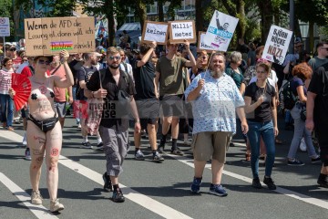 Großdemonstration “Gemeinsam Laut – Gesicht zeigen gegen Hass und Hetze” | redpicture | <a href=/confor2/?bld=82809&t=d&pst=82795&aid=81&dc=0644&i1=redpicture><strong>Download Bild 82809...</strong></a> |