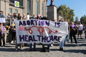 My Body, My Choice – Demo am 21.9. in Köln | Manuela Hillekamps / R-mediabase | <a href=/confor2/?bld=85742&t=d&pst=85688&aid=613&dc=1341&i1=Manuela%20Hillekamps%20/%20R-mediabase><strong>Download Bild 85742...</strong></a>  |