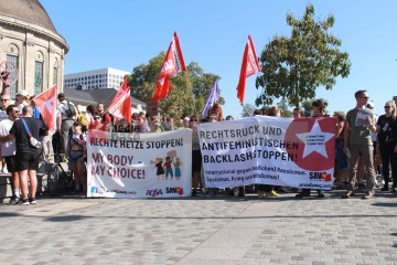 My Body, My Choice – Demo am 21.9. in Köln | Manuela Hillekamps / R-mediabase | <a href=/confor2/?bld=85771&t=d&pst=85688&aid=613&dc=1343&i1=Manuela%20Hillekamps%20/%20R-mediabase><strong>Download Bild 85771...</strong></a>  |
