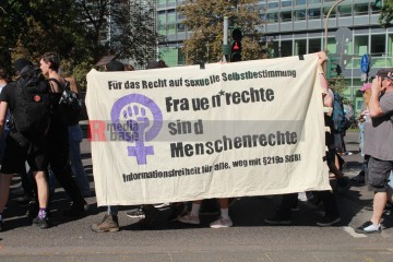 My Body, My Choice – Demo am 21.9. in Köln | Manuela Hillekamps / R-mediabase | <a href=/confor2/?bld=85743&t=d&pst=85688&aid=613&dc=1341&i1=Manuela%20Hillekamps%20/%20R-mediabase><strong>Download Bild 85743...</strong></a>  |