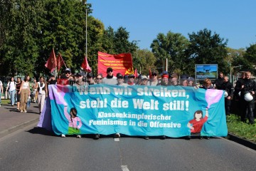 My Body, My Choice – Demo am 21.9. in Köln | Manuela Hillekamps / R-mediabase | <a href=/confor2/?bld=85773&t=d&pst=85688&aid=613&dc=1343&i1=Manuela%20Hillekamps%20/%20R-mediabase><strong>Download Bild 85773...</strong></a>  |