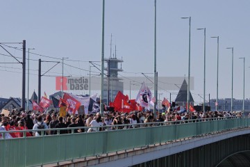 My Body, My Choice – Demo am 21.9. in Köln | Manuela Hillekamps / R-mediabase | <a href=/confor2/?bld=85772&t=d&pst=85688&aid=613&dc=1343&i1=Manuela%20Hillekamps%20/%20R-mediabase><strong>Download Bild 85772...</strong></a>  |