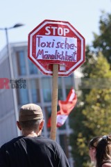 My Body, My Choice – Demo am 21.9. in Köln | Manuela Hillekamps / R-mediabase | <a href=/confor2/?bld=85737&t=d&pst=85688&aid=613&dc=1341&i1=Manuela%20Hillekamps%20/%20R-mediabase><strong>Download Bild 85737...</strong></a>  |