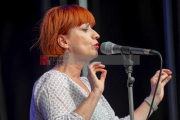 Während des Rudolstadt Festivals im Juli 2022: Chalgia Sound System | Jens Schulze / R-mediabase | <a href=/confor2/?bld=86583&t=r&pst=86541&aid=146&dc=1054&i1=Jens%20Schulze%20/%20R-mediabase>Anfrage Bildnr: 86583</a> |