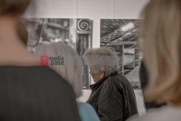 20250127 Ausstellungseröffnung zum 80. Jahrestag Befreiung von Auschwitz | Jens Schulze / R-mediabase | <a href=/confor2/?bld=91222&t=d&pst=91207&aid=146&dc=1933&i1=Jens%20Schulze%20/%20R-mediabase><strong>Download Bild 91222...</strong></a>  |