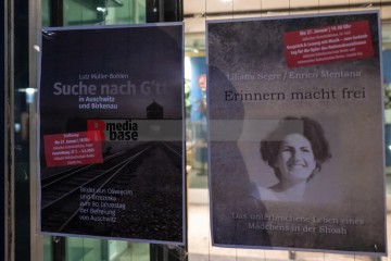 20250127 Ausstellungseröffnung zum 80. Jahrestag Befreiung von Auschwitz | Jens Schulze / R-mediabase | <a href=/confor2/?bld=91211&t=d&pst=91207&aid=146&dc=1932&i1=Jens%20Schulze%20/%20R-mediabase><strong>Download Bild 91211...</strong></a>  |