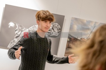 20250127 Ausstellungseröffnung zum 80. Jahrestag Befreiung von Auschwitz | Jens Schulze / R-mediabase | <a href=/confor2/?bld=91224&t=d&pst=91207&aid=146&dc=1933&i1=Jens%20Schulze%20/%20R-mediabase><strong>Download Bild 91224...</strong></a>  |