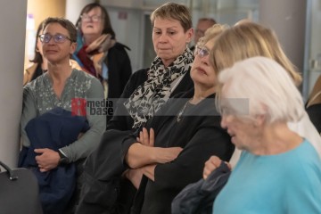20250127 Ausstellungseröffnung zum 80. Jahrestag Befreiung von Auschwitz | Jens Schulze / R-mediabase | <a href=/confor2/?bld=91225&t=d&pst=91207&aid=146&dc=1933&i1=Jens%20Schulze%20/%20R-mediabase><strong>Download Bild 91225...</strong></a>  |