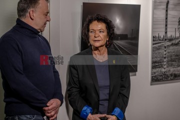 20250127 Ausstellungseröffnung zum 80. Jahrestag Befreiung von Auschwitz | Jens Schulze / R-mediabase | <a href=/confor2/?bld=91209&t=d&pst=91207&aid=146&dc=1932&i1=Jens%20Schulze%20/%20R-mediabase><strong>Download Bild 91209...</strong></a>  |