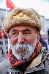 Demonstration zu den Gräbern von Liebknecht und Luxemburg, Berlin, 12. Januar 2025 | Bitzel / R-mediabase | <a href=/confor2/?bld=90681&t=d&pst=90680&aid=70&dc=1953&i1=Bitzel%20/%20R-mediabase><strong>Download Bild 90681...</strong></a> |
