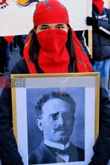 Demonstration zu den Gräbern von Liebknecht und Luxemburg, Berlin, 12. Januar 2025 | Bitzel / R-mediabase | <a href=/confor2/?bld=90709&t=d&pst=90680&aid=70&dc=1954&i1=Bitzel%20/%20R-mediabase><strong>Download Bild 90709...</strong></a> |