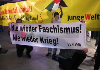 Das letzte Gefecht – 30. Internationale Rosa-Luxemburg-Konferenz | Ingo Müller / R-mediabase | <a href=/confor2/?bld=90289&t=d&pst=90252&aid=658&dc=1114&i1=Ingo%20Müller%20/%20R-mediabase><strong>Download Bild 90289...</strong></a>  |