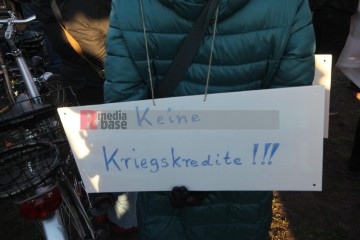 Aktionstage gegen Grundgesetzänderung für Aufrüstung 20.03.2025 | Rudi Denner/R-mediabase | <a href=/confor2/?bld=92447&t=d&pst=92450&aid=86&dc=1853&i1=Rudi%20Denner/R-mediabase><strong>Download Bild 92447...</strong></a> |