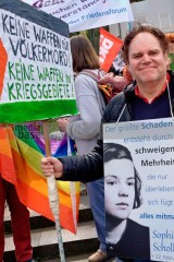 Ostermarsch in Dortmund am Ostermontag, 21.4.2025 | Bitzel / R-mediabase | <a href=/confor2/?bld=93382&t=d&pst=93374&aid=70&dc=0922&i1=Bitzel%20/%20R-mediabase><strong>Download Bild 93382...</strong></a>  |