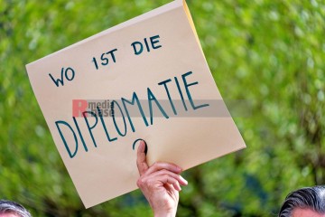 Ostermarsch in Dortmund am Ostermontag, 21.4.2025 | Bitzel / R-mediabase | <a href=/confor2/?bld=93380&t=d&pst=93374&aid=70&dc=0922&i1=Bitzel%20/%20R-mediabase><strong>Download Bild 93380...</strong></a>  |