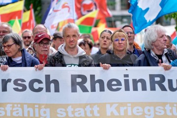 Ostermarsch in Dortmund am Ostermontag, 21.4.2025 | Bitzel / R-mediabase | <a href=/confor2/?bld=93394&t=d&pst=93374&aid=70&dc=0923&i1=Bitzel%20/%20R-mediabase><strong>Download Bild 93394...</strong></a>  |