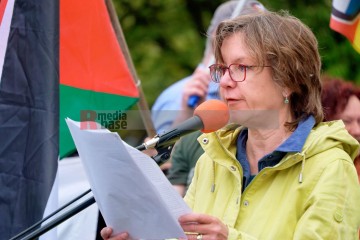 Ostermarsch in Dortmund am Ostermontag, 21.4.2025 | Bitzel / R-mediabase | <a href=/confor2/?bld=93398&t=d&pst=93374&aid=70&dc=0923&i1=Bitzel%20/%20R-mediabase><strong>Download Bild 93398...</strong></a>  |